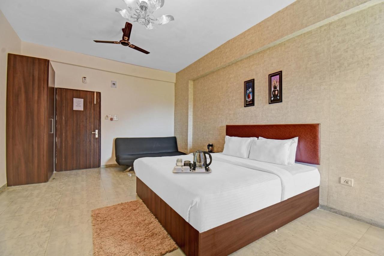 Townhouse Classio Suites Shirdi Luaran gambar