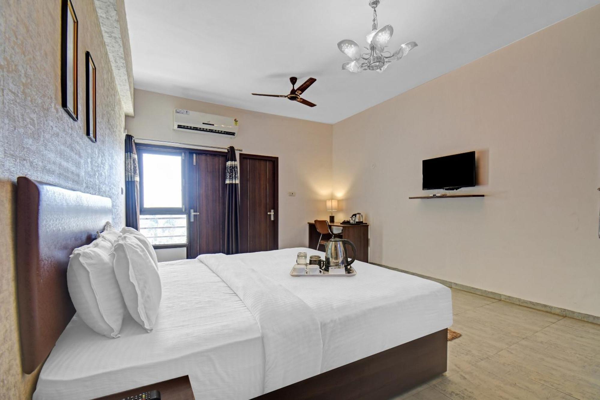 Townhouse Classio Suites Shirdi Luaran gambar