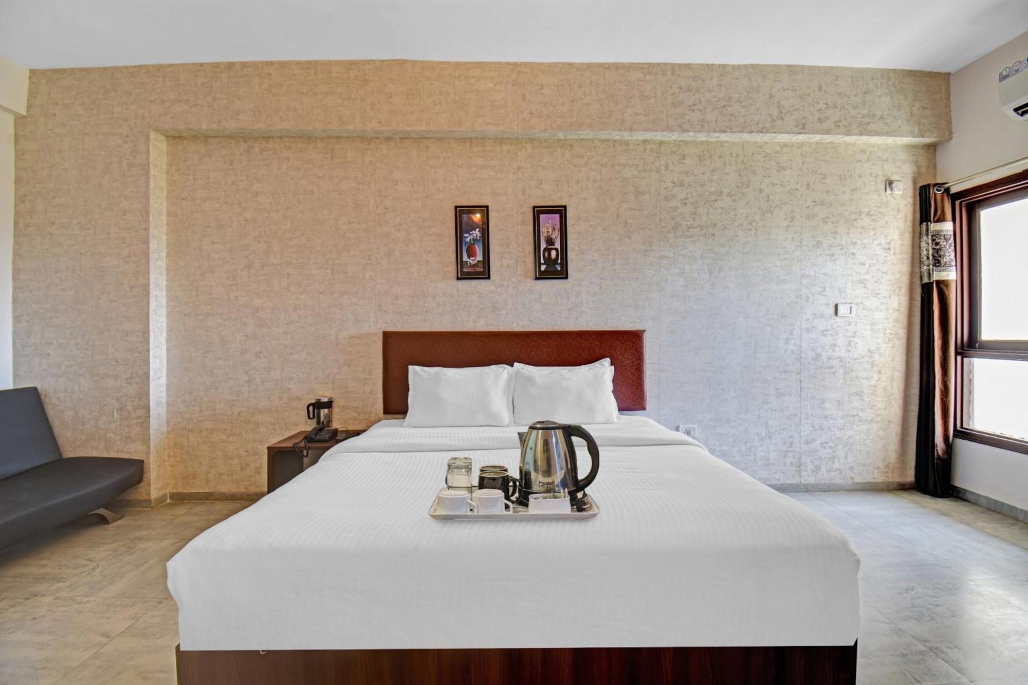 Townhouse Classio Suites Shirdi Luaran gambar