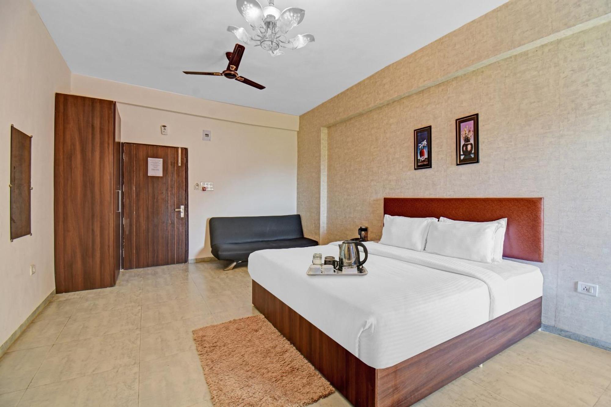 Townhouse Classio Suites Shirdi Luaran gambar