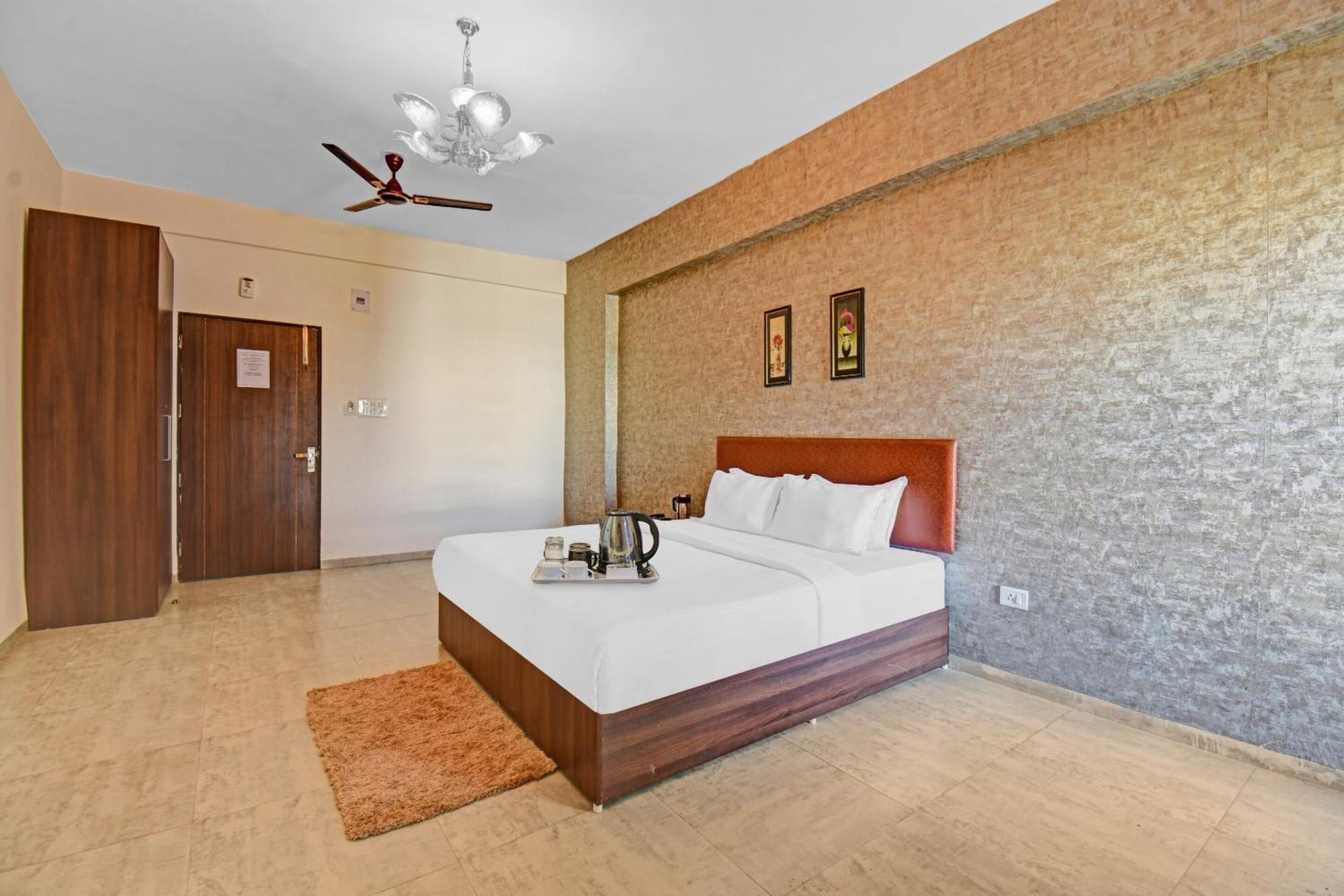 Townhouse Classio Suites Shirdi Luaran gambar