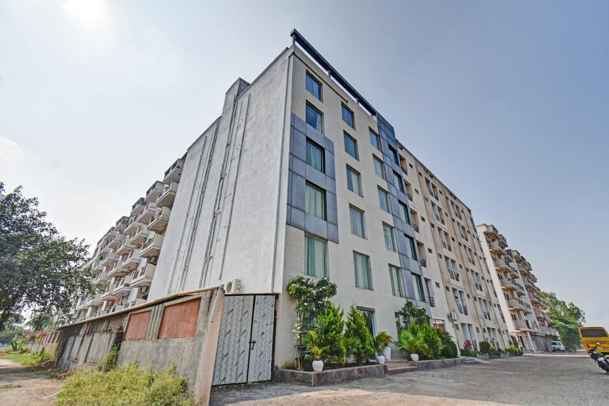 Townhouse Classio Suites Shirdi Luaran gambar